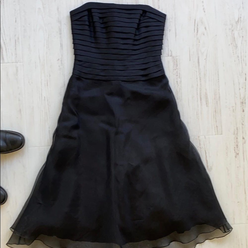 BCBG MaxAzria dress size 4, lbd, strapless, beautiful